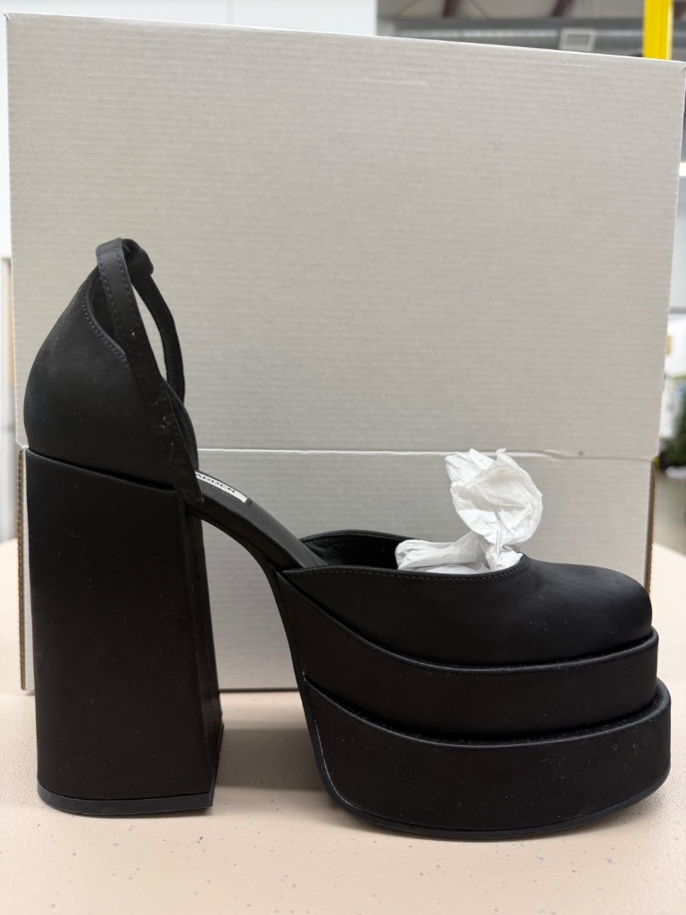 Steve Madden CHARLIZE Platform Heel - Picture 4 of 4